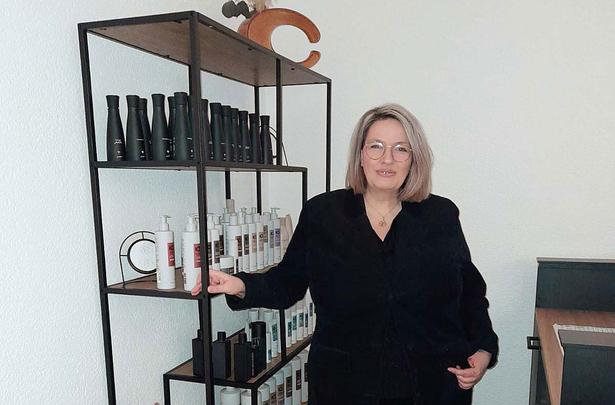 Inhaberin Yvonne Magnier Yvonne Magnier Friseurmeisterin